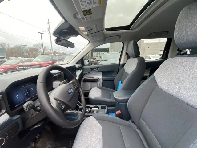 2025 Ford Maverick XLT - Photo 17