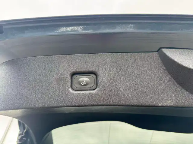 2016 Lincoln MKX AWD 4DR RESERVE - Photo 12