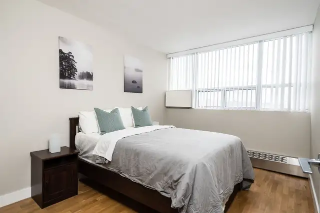 Renovated two bedroom, Dupont and Lansdowne - ID 4386 - Photo 3