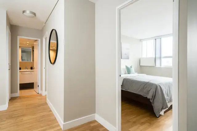 Renovated two bedroom, Dupont and Lansdowne - ID 4386 - Photo 4