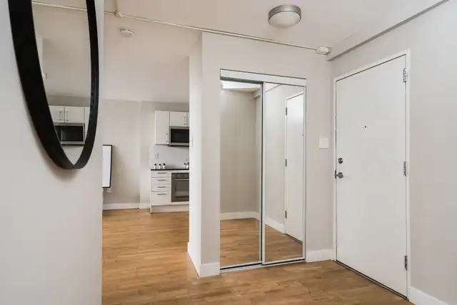 Renovated two bedroom, Dupont and Lansdowne - ID 4386 - Photo 8