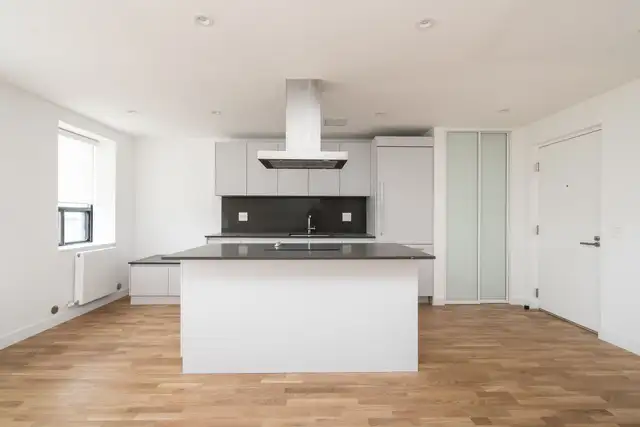 renovated one bedroom - ID 4454 - Photo 7