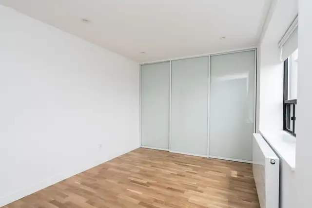 renovated one bedroom - ID 4454 - Photo 9