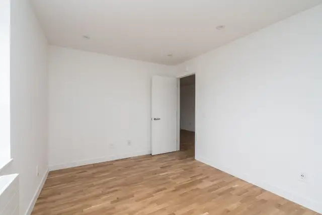 renovated one bedroom - ID 4454 - Photo 10