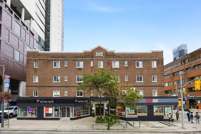 Large 1 Bedroom Apartment for Rent - 77 Wellesley Street East - Photo 4