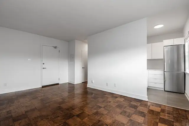 renovated one bedroom - ID 2685 - Photo 3