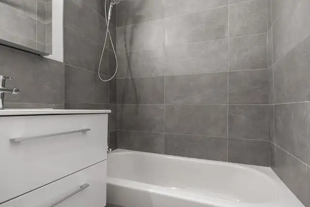 renovated one bedroom - ID 2685 - Photo 12