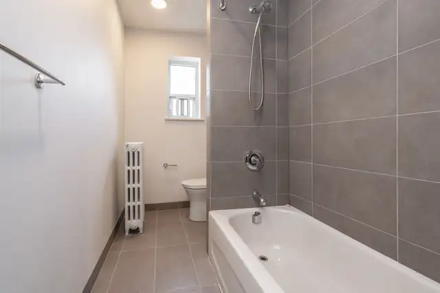 Renovated Two Bedroom, Queen and Roncesvalles - ID 1537 - Photo 4