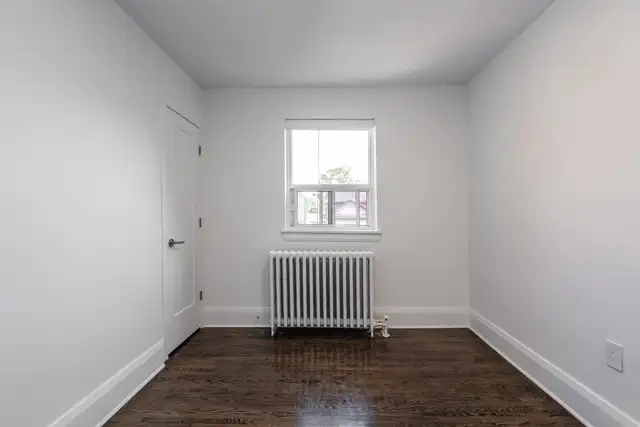 Renovated Two Bedroom, Queen and Roncesvalles - ID 1537 - Photo 6