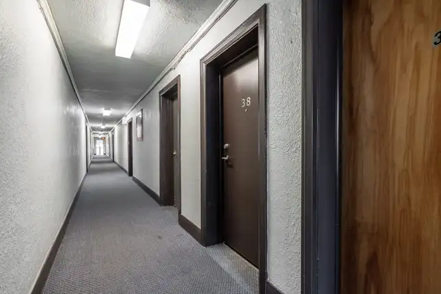 Renovated Two Bedroom, Queen and Roncesvalles - ID 1537 - Photo 9