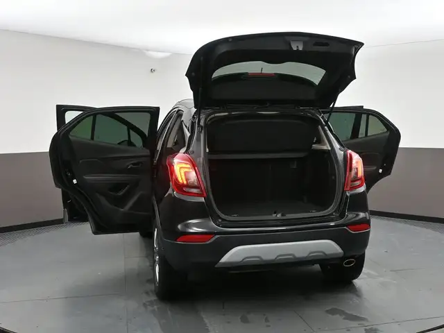 2020 Buick Encore Touring AWD Apple Carplay, Push button start, - Photo 33