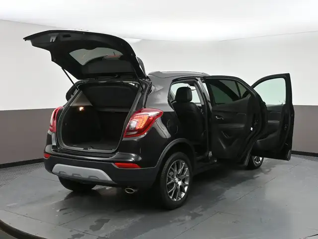 2020 Buick Encore Touring AWD Apple Carplay, Push button start, - Photo 34