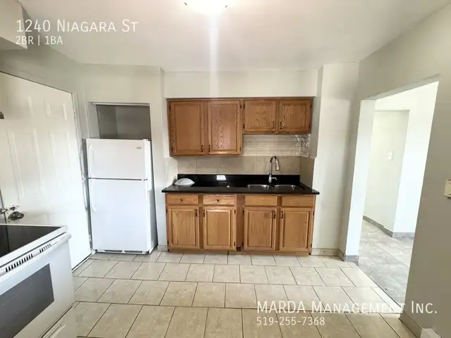 COZY 2 BED/1 BATH UPPER UNIT   HYDRO FREE INTERNET! - Photo 8