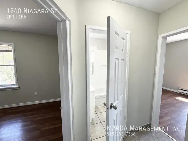 COZY 2 BED/1 BATH UPPER UNIT   HYDRO FREE INTERNET! - Photo 9