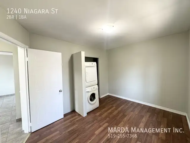 COZY 2 BED/1 BATH UPPER UNIT   HYDRO FREE INTERNET! - Photo 12