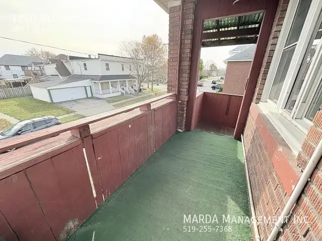 COZY 2 BED/1 BATH UPPER UNIT   HYDRO FREE INTERNET! - Photo 20