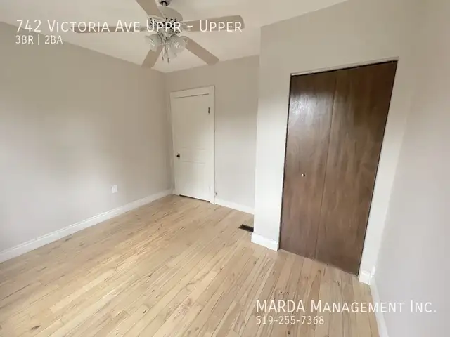 COZY 3 BED/2 BATH VICTORIAN UPPER UNIT W/ LOFT   HYDRO & 60% GAS - Photo 9