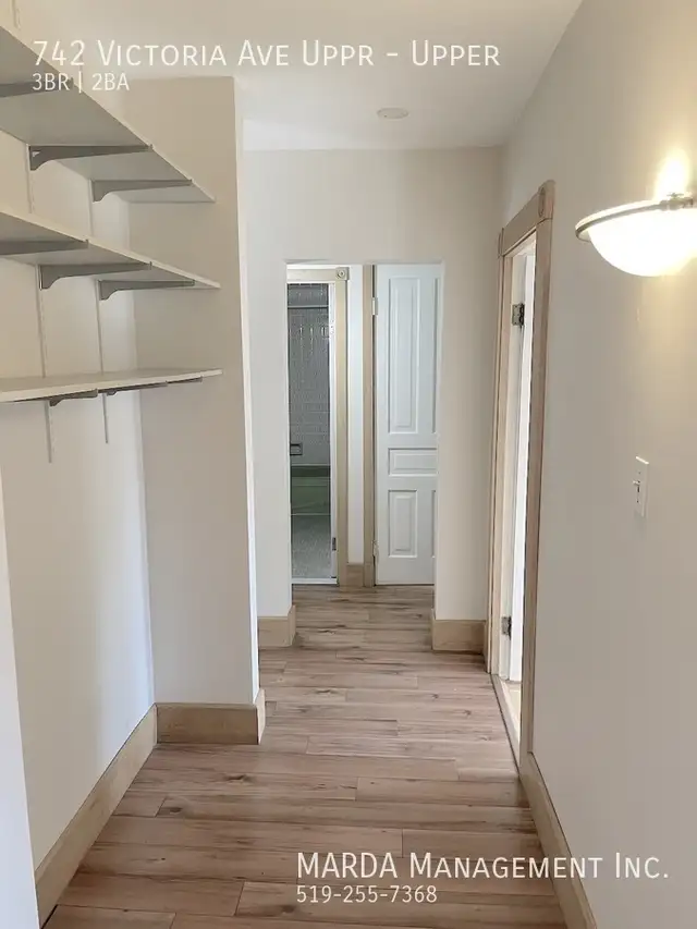 COZY 3 BED/2 BATH VICTORIAN UPPER UNIT W/ LOFT   HYDRO & 60% GAS - Photo 12