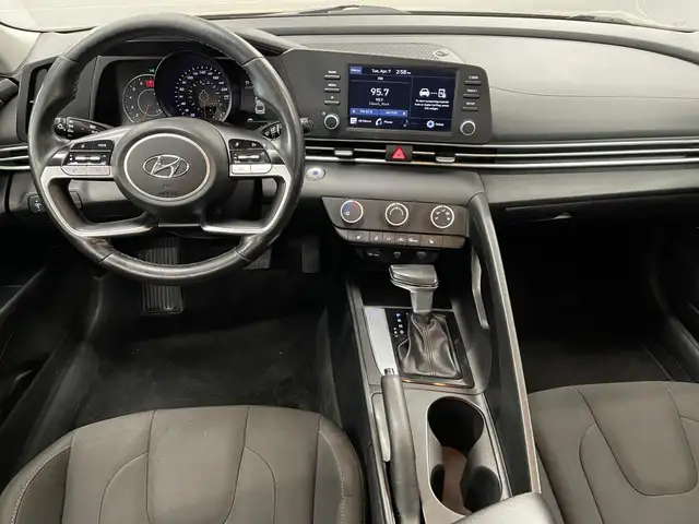 Hyundai Elantra Preferred 2021 - Photo 14