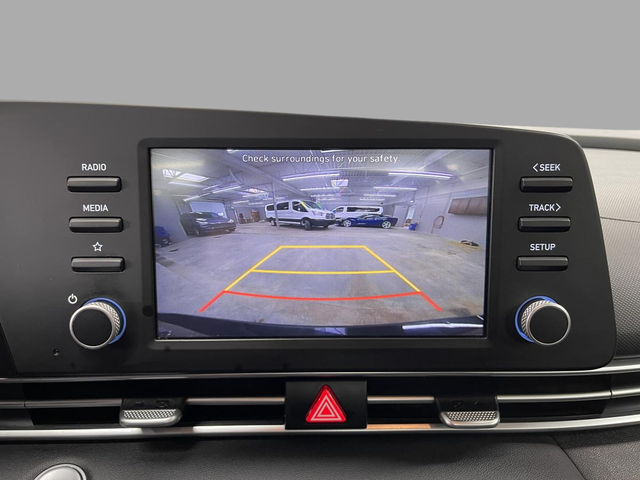 Hyundai Elantra Preferred 2021 - Photo 20