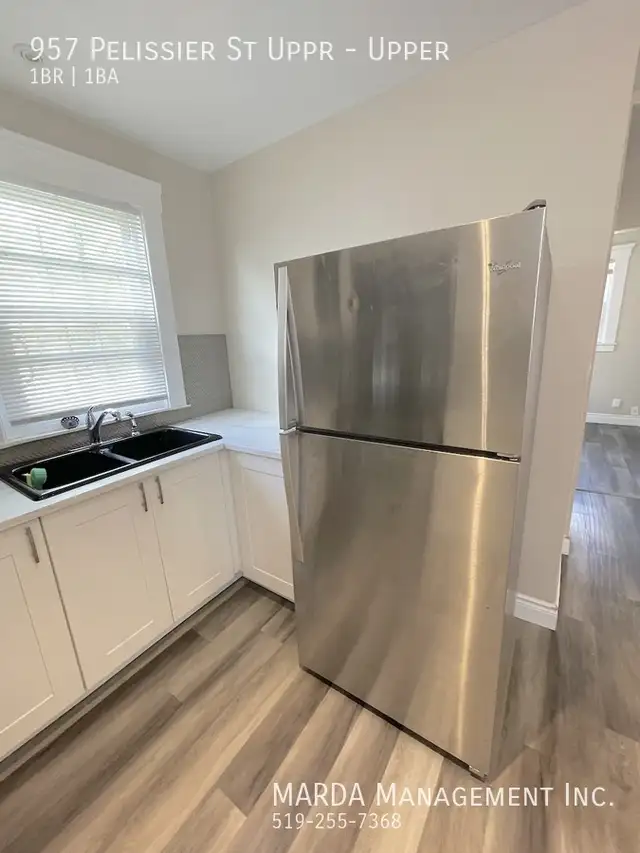 MODERN 1 BED/1 BATH UPPER UNIT - DOWNTOWN PLUS HYDRO & GAS - Photo 9