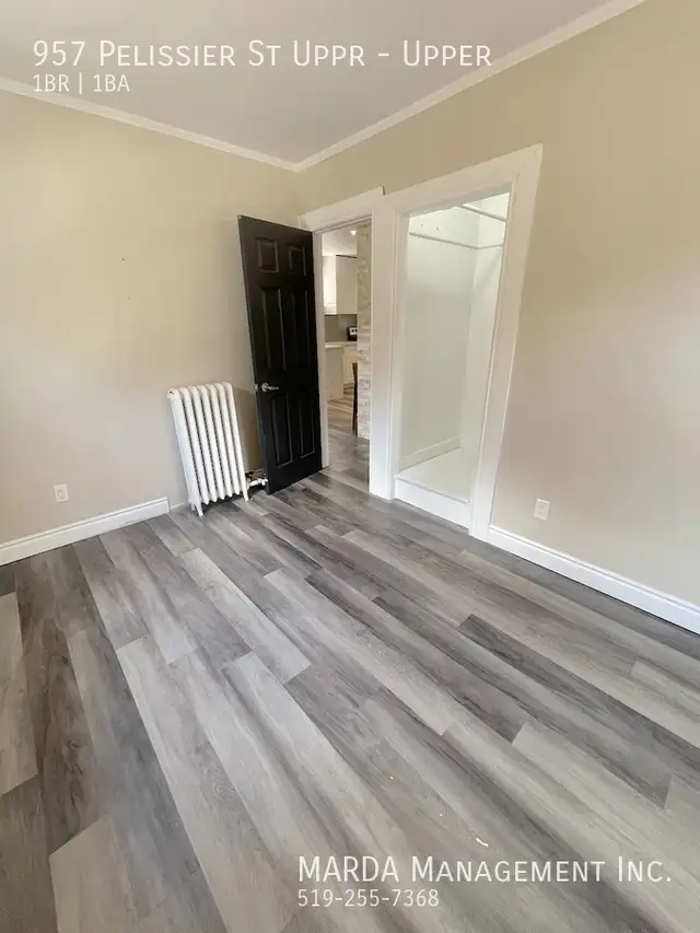 MODERN 1 BED/1 BATH UPPER UNIT - DOWNTOWN PLUS HYDRO & GAS - Photo 13