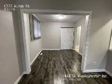 COZY 2 BED/1BATH HOUSE IN EAST WINDSOR!   HYDRO, WATER & GAS! - Photo 2