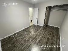 COZY 2 BED/1BATH HOUSE IN EAST WINDSOR!   HYDRO, WATER & GAS! - Photo 11