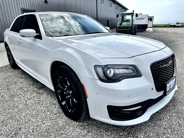2022 CHRYSLER 300 S AWD - Photo 2
