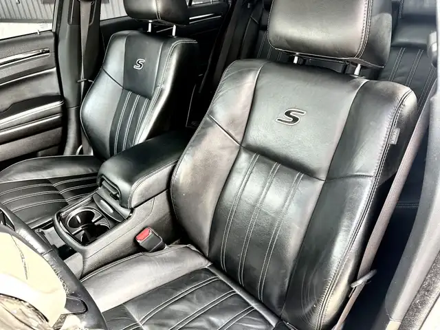 2022 CHRYSLER 300 S AWD - Photo 8