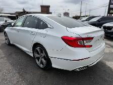 2018 HONDA ACCORD TOURING SEDAN - Photo 4