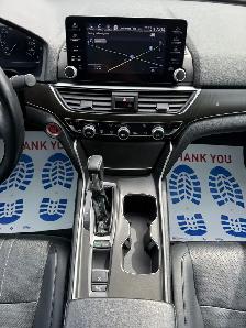 2018 HONDA ACCORD TOURING SEDAN - Photo 12