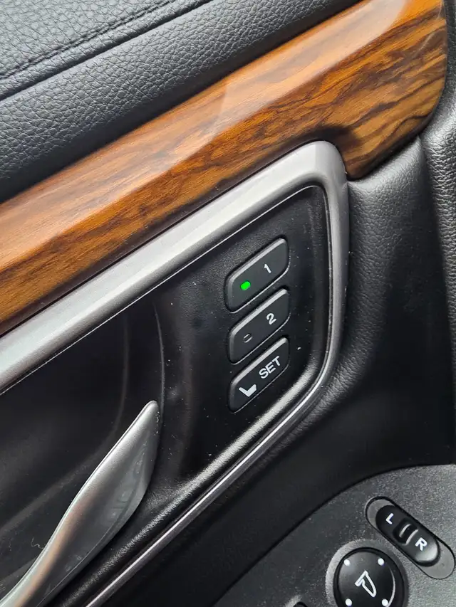 2018 Honda CR-V Touring - Photo 16