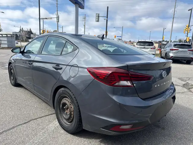 2019 Hyundai Elantra Preferred Preferred, Winter Tires - Photo 6