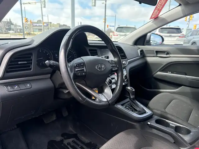 2019 Hyundai Elantra Preferred Preferred, Winter Tires - Photo 10