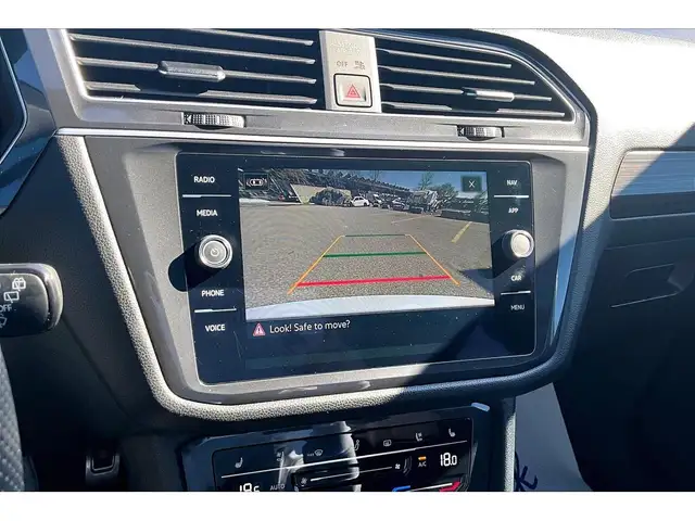 2024 Volkswagen Tiguan AWD | LEATHER | NAV | PANORAMIC SUNROOF | - Photo 6