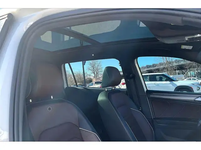 2024 Volkswagen Tiguan AWD | LEATHER | NAV | PANORAMIC SUNROOF | - Photo 15