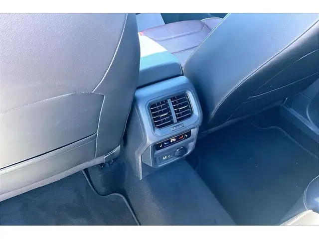 2024 Volkswagen Tiguan AWD | LEATHER | NAV | PANORAMIC SUNROOF | - Photo 24