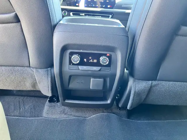 2026 Chevrolet Traverse - Photo 21