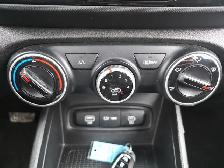 2024 Hyundai Venue Preferred Preferred | Lane Assist |Heated... - Photo 13