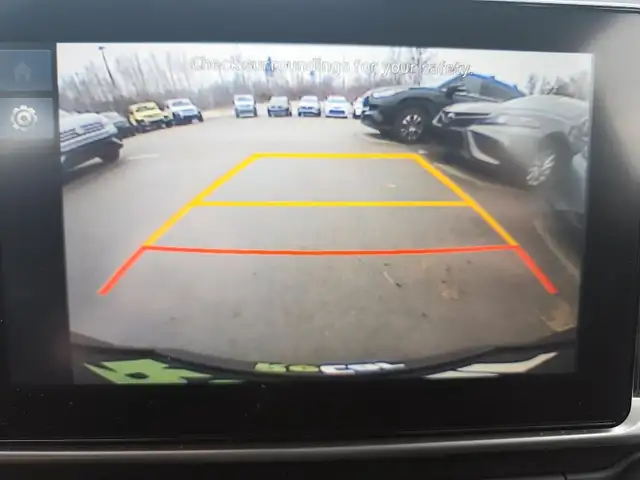 2024 Hyundai Venue Preferred Preferred | Lane Assist |Heated... - Photo 18