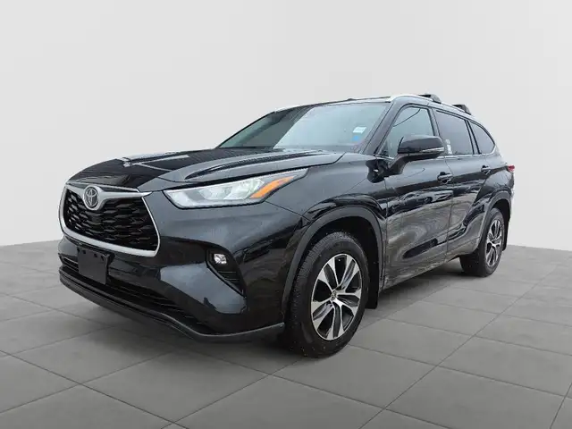 2020 Toyota Highlander XLE XLE | Sunroof | Leather Seats