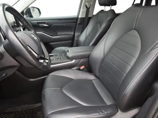 2020 Toyota Highlander XLE XLE | Sunroof | Leather Seats - Photo 10