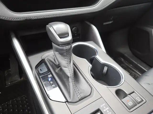 2020 Toyota Highlander XLE XLE | Sunroof | Leather Seats - Photo 17