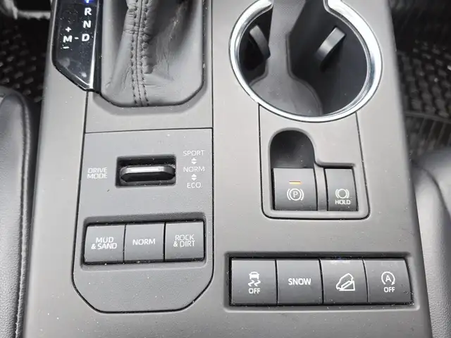 2020 Toyota Highlander XLE XLE | Sunroof | Leather Seats - Photo 18