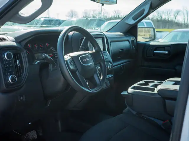 2025 GMC Sierra 1500 Pro - Wi-Fi Hotspot | Lane Assist - Photo 19