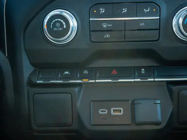 2025 GMC Sierra 1500 Pro - Wi-Fi Hotspot | Lane Assist - Photo 32