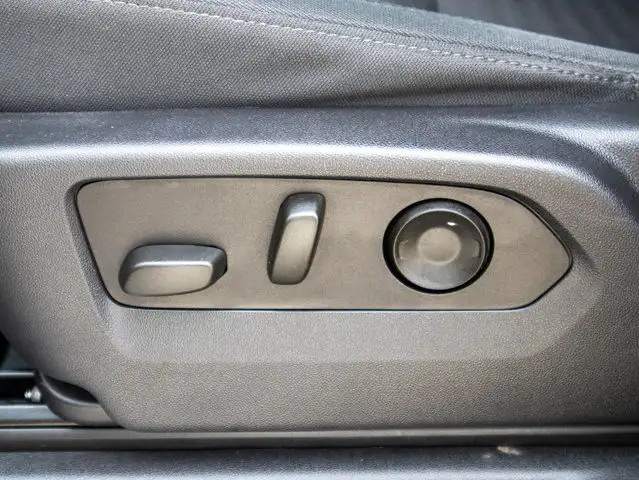 2023 Chevrolet Silverado 1500 LT - Heated Steering Wheel - Photo 22