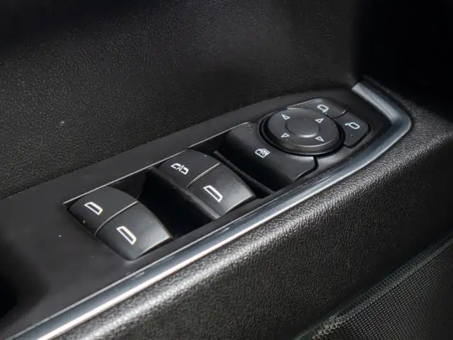 2023 Chevrolet Silverado 1500 LT - Heated Steering Wheel - Photo 37