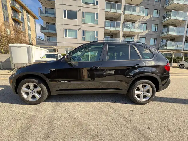 2010 BMW X5 All-wheel Drive 4dr 30i - Photo 4